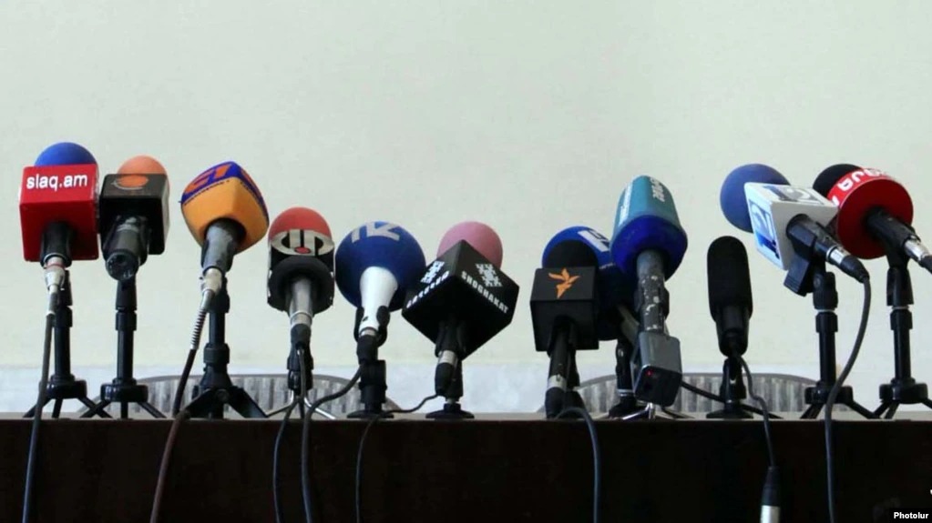 «Репортеры без границ»: СМИ Армении «разнообразны, но все еще не независимы»