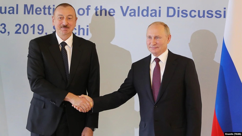 Путин и Алиев по телефону обсудили ситуацию в Нагорном Карабахе: Кремль