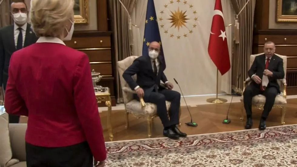 Демонстративное хамство в Анкаре: Эрдоган оставил Урсулу фон дер Ляйен без стула