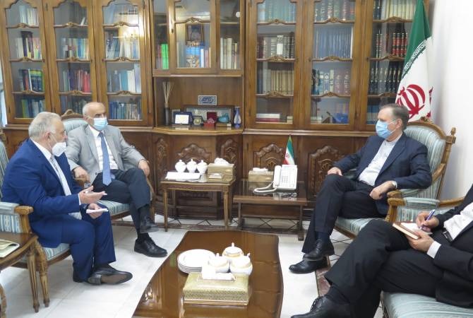 Посол Армении представил замглаве МИД Ирана ситуацию вокруг Сюника
