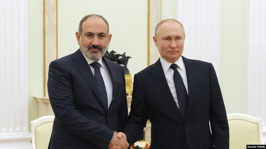 Пашинян обратился к Путину по вопросу оказания помощи в соответствии с армяно-российским договором