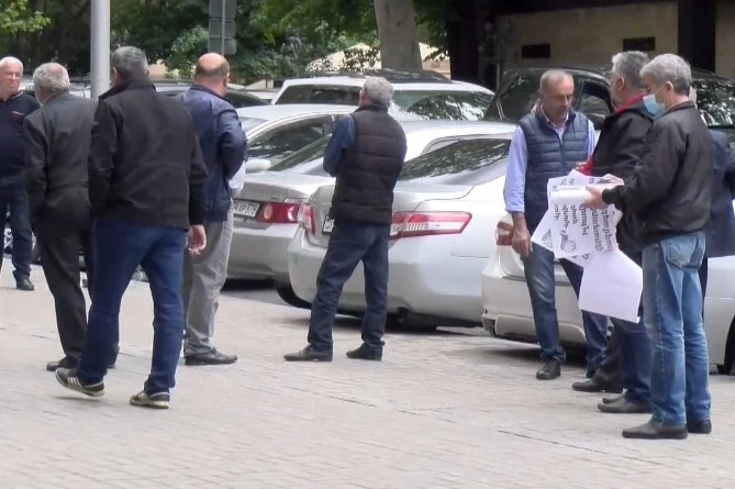 Гадрутцы провели акцию у МИД Армении в преддверии визита Лаврова