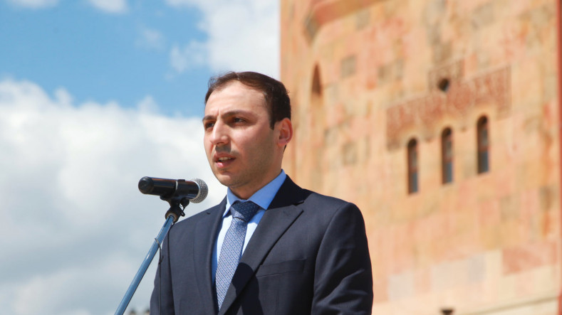 Азербайджан оскверняет армянские могилы и продолжает политику вандализма: омбудсмен Арцаха