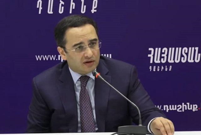 “Блок “Армения” не предложит ни 50, ни 100 тысяч драмов, ни пяти грошей”. Виктор Согомонян