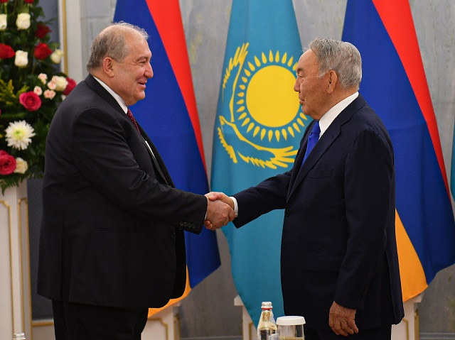 Армения и Казахстан исторически имеют тёплые отношения — Президент Армен Саркисян встретился с Нурсултаном Назарбаевым