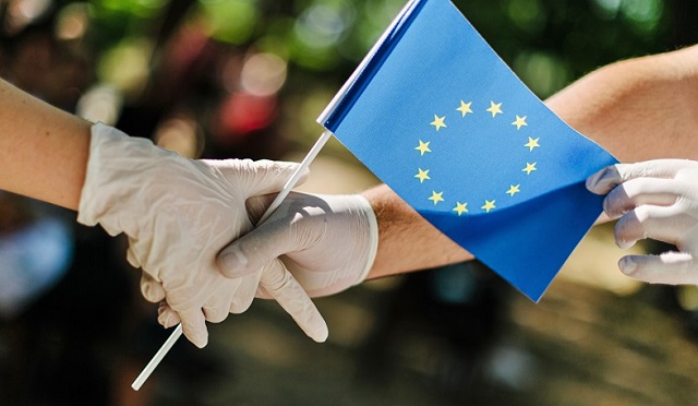 ЕС вводит проездной Covid-сертификат. 1 ВЕСТИ