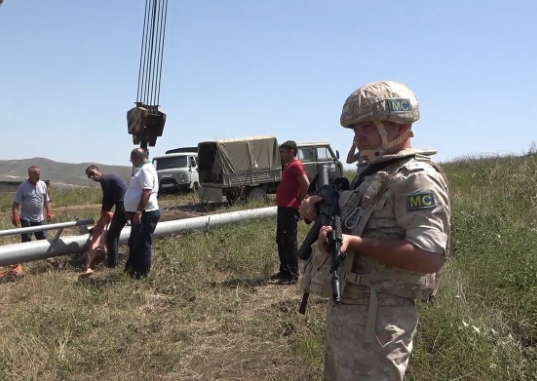 Российские миротворцы обеспечивают безопасность восстановительных работ инфраструктуры в Нагорном Карабахе