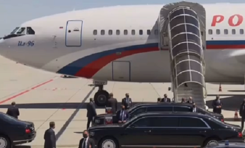 Владимир Путин прилетел в Женеву