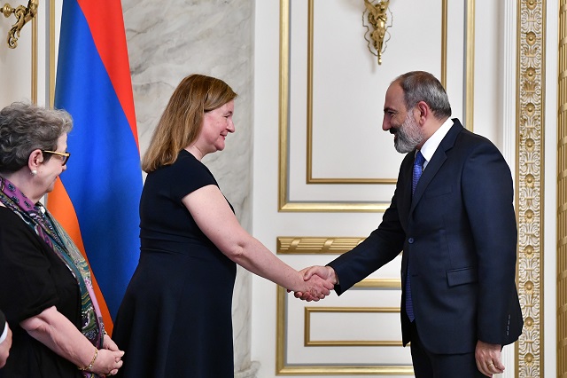 Я и впредь буду другом Армении и армян в Европарламенте: Натали Луазо Николу Пашиняну
