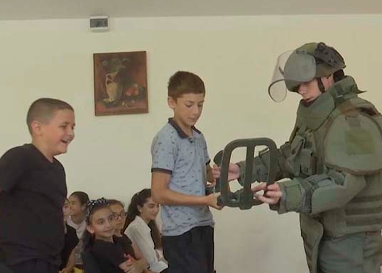 Российские миротворцы провели интерактивный урок в школьном лагере в Нагорном Карабахе