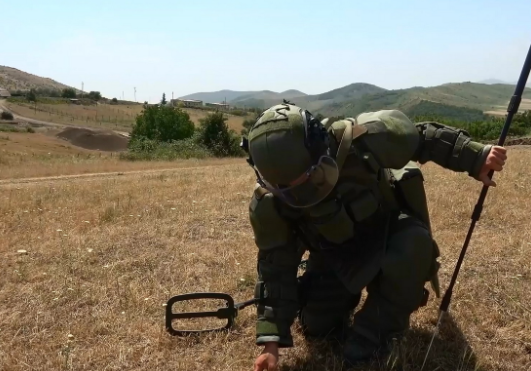 Российские саперы продолжают очистку территории Нагорного Карабаха от минной опасности и взрывоопасных предметов