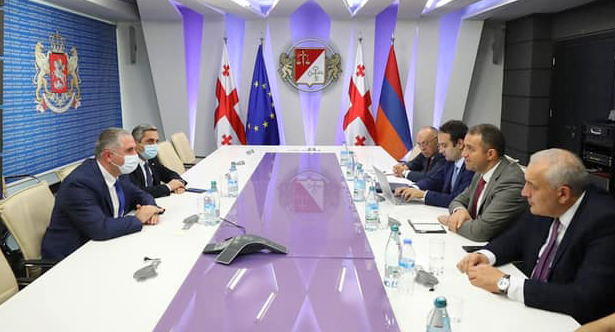 Ваган Керобян обсудил с грузинскими коллегами перспективы расширения сотрудничества в торгово-экономической сфере