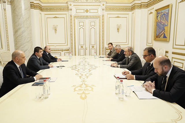 Программы помощи Арцаху должны быть преобразованы в программы развития: состоялось совещание под председательством премьер-министра Армении и президента Арцаха
