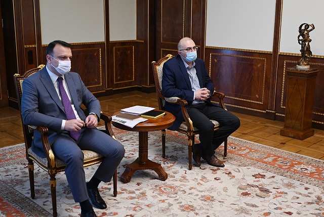 Президент Армен Саркисян обсудил с Исполнительным директором Всеармянского фонда «Айастан» ход реализации проектов в Арцахе и Сюникском марзе