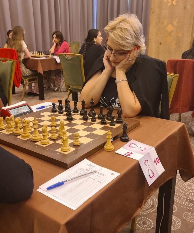 Элина Даниелян обыграла азербайджанку и сыграет с другой азербайджанкой