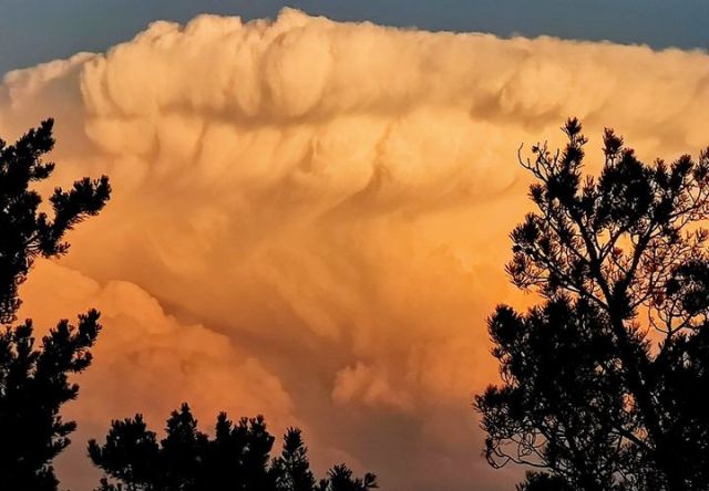 Это облако было сфотографировано на западе Севана. Гагик Суренян