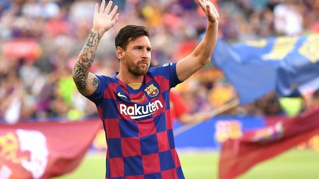 «Барселона» официально объявила об уходе Месси