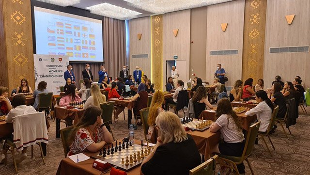 Армянские шахматистки стартовали в чемпионате Европы
