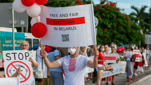 Годовщина президентских выборов в Беларуси: ЕС рассмотрит новые санкции против режима Лукашенко
