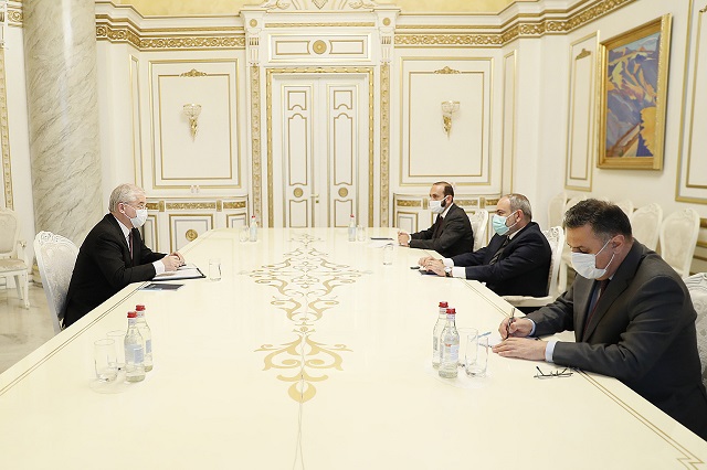 Премьер-министр принял российского сопредседателя Минской группы ОБСЕ Игоря Ховаева