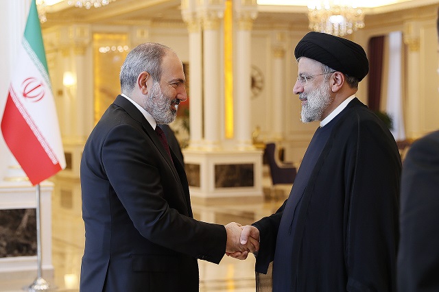 В Душанбе состоялась встреча премьер-министра Пашиняна и президента Ирана Эбрахима Раиси