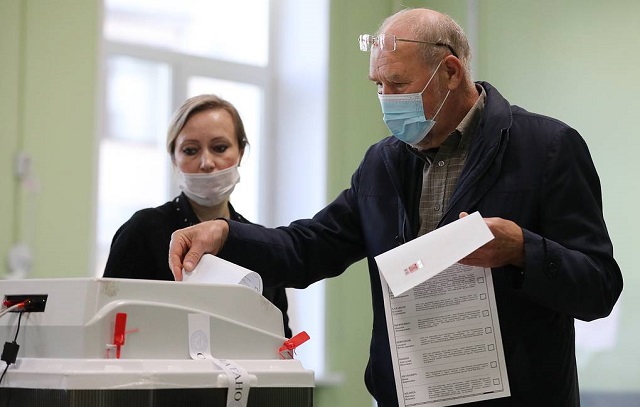 Явка на выборах в Госдуму в Москве с учетом онлайн-голосов за первые сутки превысила 23%. ТАСС