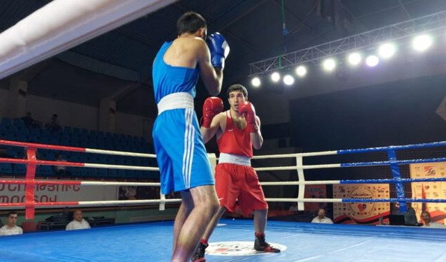 Определены чемпионы Армении по боксу