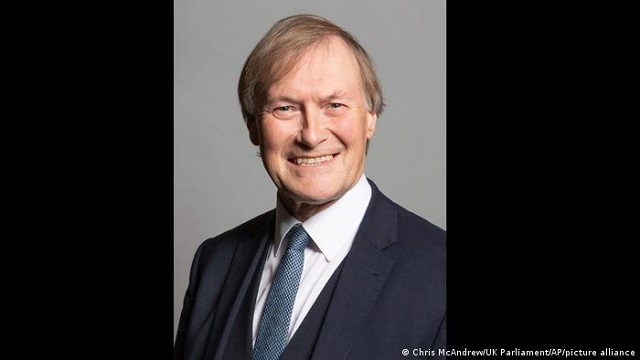 В Великобритании убит депутат парламента. Deutsche Welle