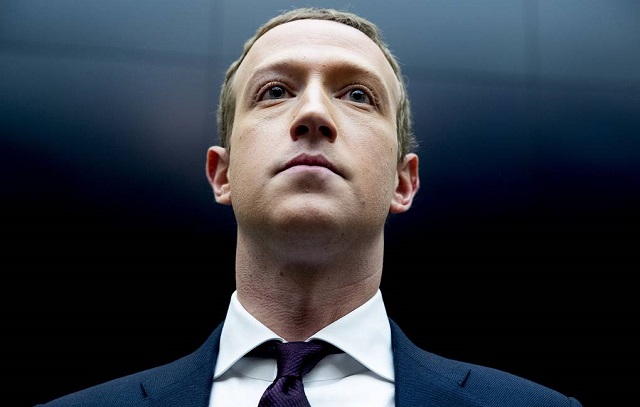 Цукерберг заявил о скоординированных попытках оклеветать Facebook. ТАСС