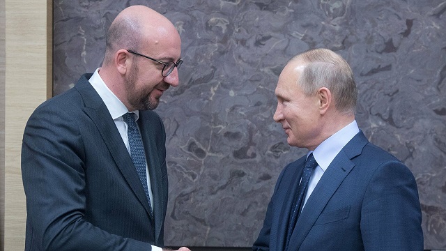 Владимир Путин и Шарль Мишель обсудили по телефону ситуацию в Нагорном Карабахе 