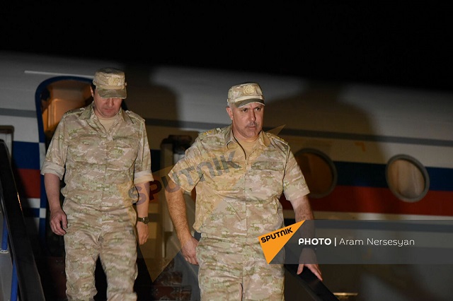 Генерал Мурадов прибыл в Ереван: из Баку доставлено тело одного погибшего военного. Sputnik