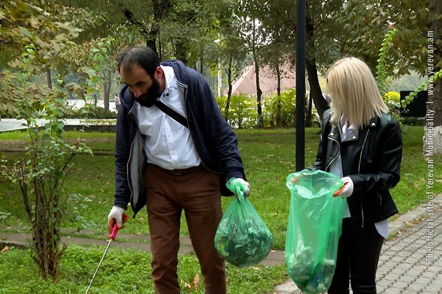 Инициатива по уборке уличного мусора от Акопа Микояна