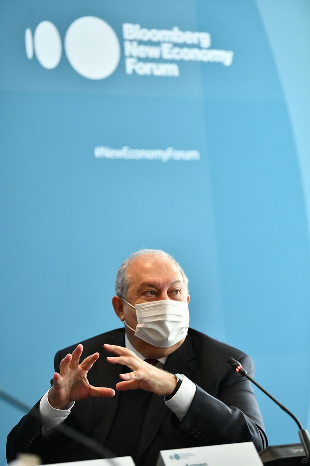 Президент Армен Саркисян в рамках конференции Bloomberg New Economy Forum говорил о коллективной ответственности государств