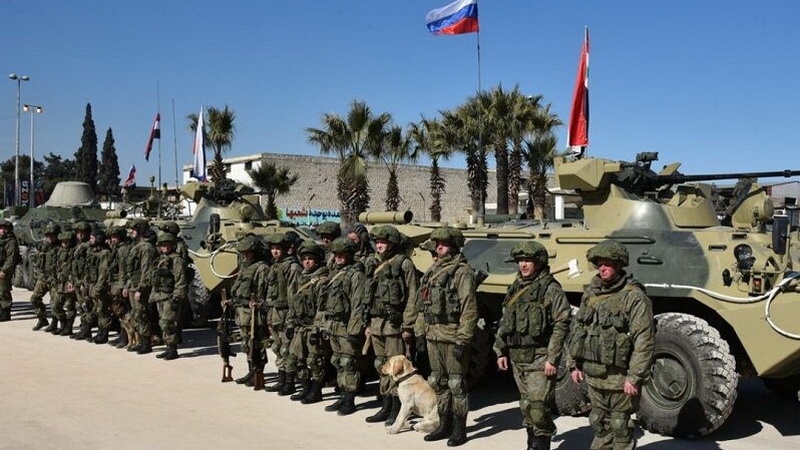 Российские и сирийские военные укрепили блок-пост в Сирии на фоне планируемого турецкого наступления на курдов. Ermeni Haber