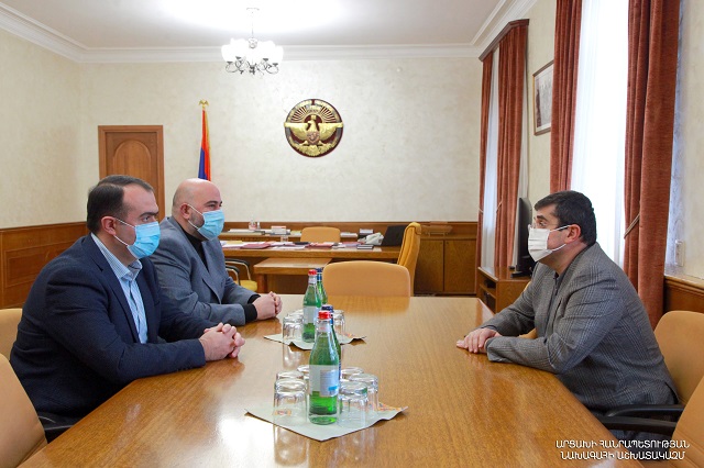 Президент Республики Арцах встретился с представителями трех фракций НС
