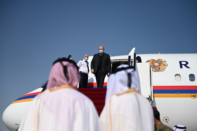 Президент Армен Саркисян с рабочим визитом отправился в Государство Катар