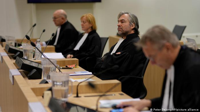 Процесс по МН17: обвинение назвало суммы компенсаций семьям жертв. Deutsche Welle