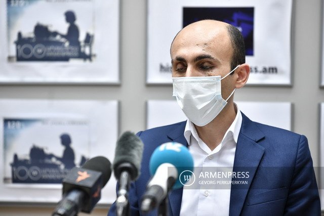 «Азербайджанская сторона даже не назвала имя преступника ни нам, ни российской стороне: они просто скрыли это»: Артак Бегларян — об убийстве мирного жителя, работающего на водопроводе в Шуши