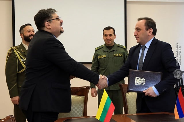 Подписана Программа военного сотрудничества между Арменией и Литвой на 2022 год