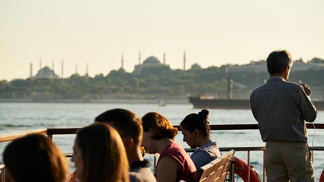 60% турок не верят, что правительство сможет восстановить экономику