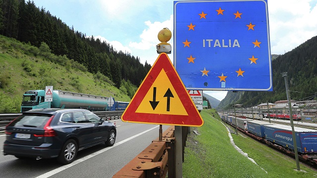 Еврокомиссия выступила с предложениями по реформе Шенгенской зоны. РИА Новости