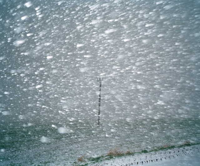 На участке Сараван-«Зангер», в районе Апаран Арагацотнского региона и на автодороге Ланджик-Мастара наблюдается метель