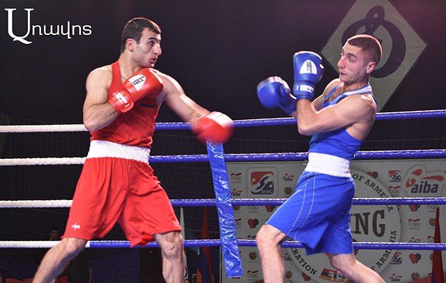 Боксеры сражаются за звание чемпиона Армении
