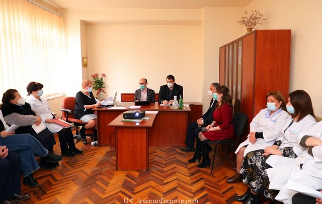 Государственный министр посетил «Центр эпидемиологии и гигиены» Минздрава