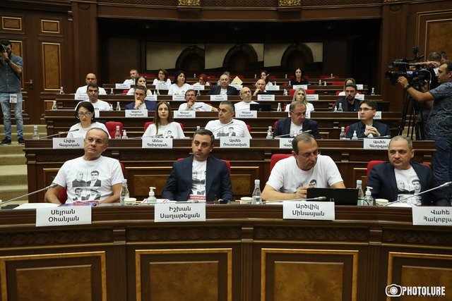 Роберт Кочарян предлагает кандидата в президенты