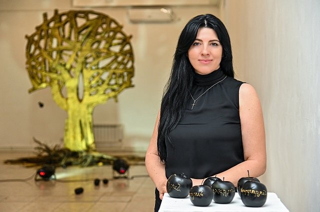 В Лос-Анджелесе откроется выставка работ армянской художницы Кристины Оганезз