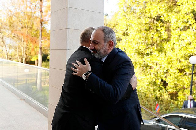Никол Пашинян пригласил Владимира Путина в Армению