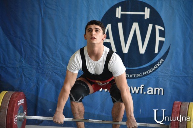 Известны чемпион и призеры чемпионата Армении по тяжелой атлетике в весовой категории до 67 кг