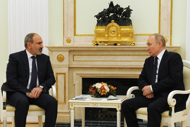 Никол Пашинян и Владимир Путин обсудили вопросы, связанные с деятельностью ОДКБ