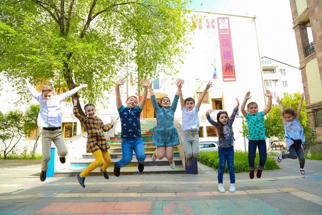 Весенний лагерь для армянских и русскоязычных детей
